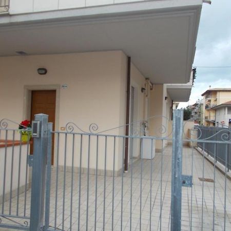 Appartamento Piano Terra San Benedetto del Tronto Extérieur photo